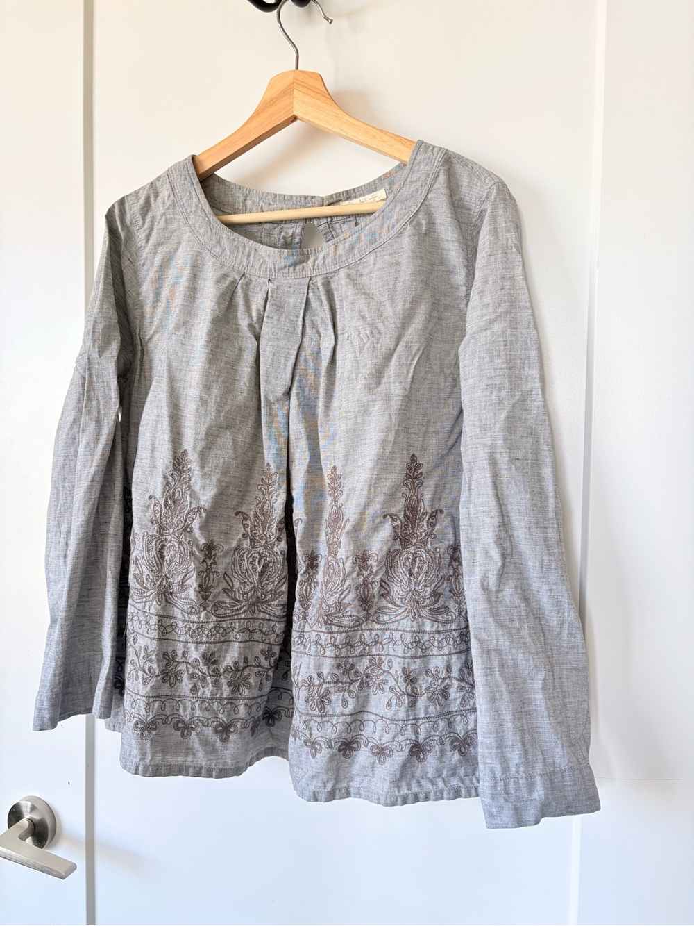 Gray Embroidered Long-Sleeve Women's Top